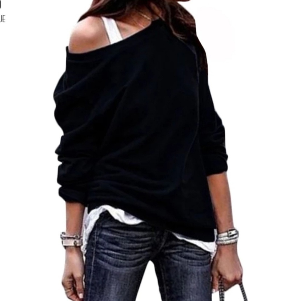 Off the shoulder sexy sweatshirt nwot